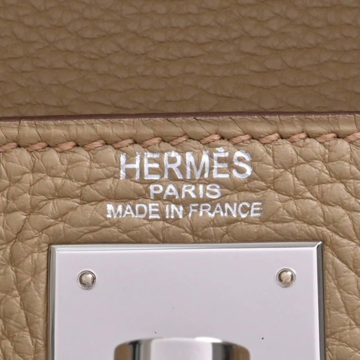 Hermes Kelly 28 in Beige colour with accessories