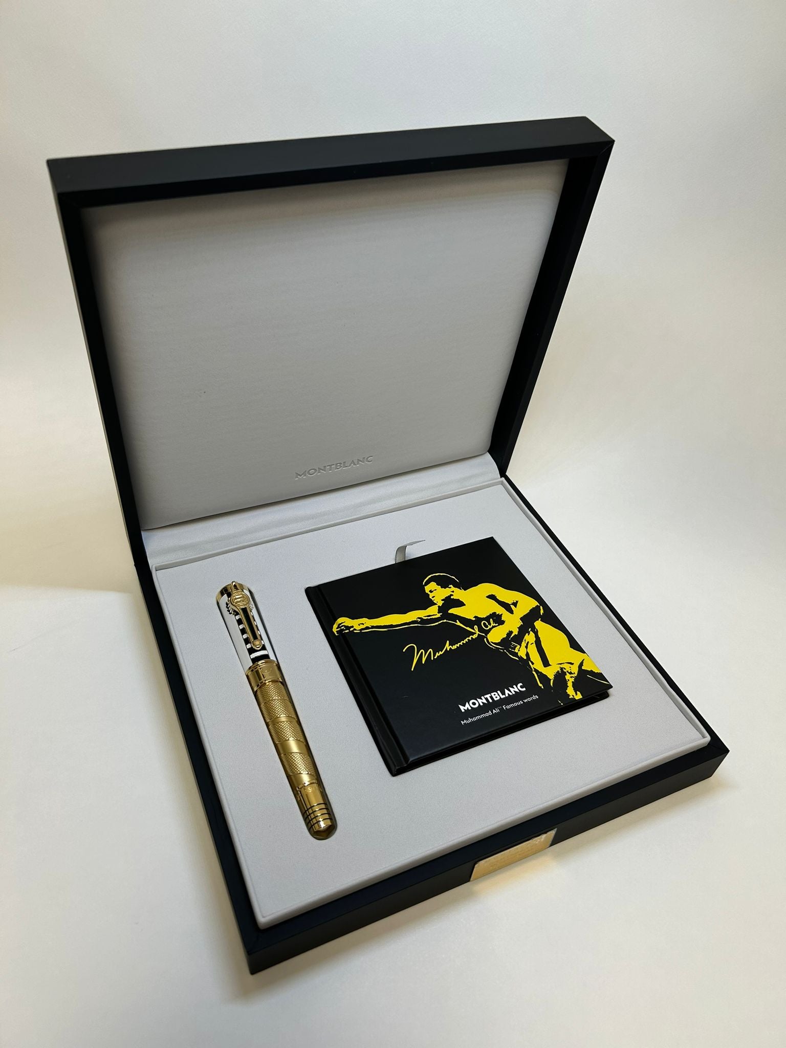 Full set Montblanc Great Characters Muhammad Ali Limited Edition 1942 Fountain pen