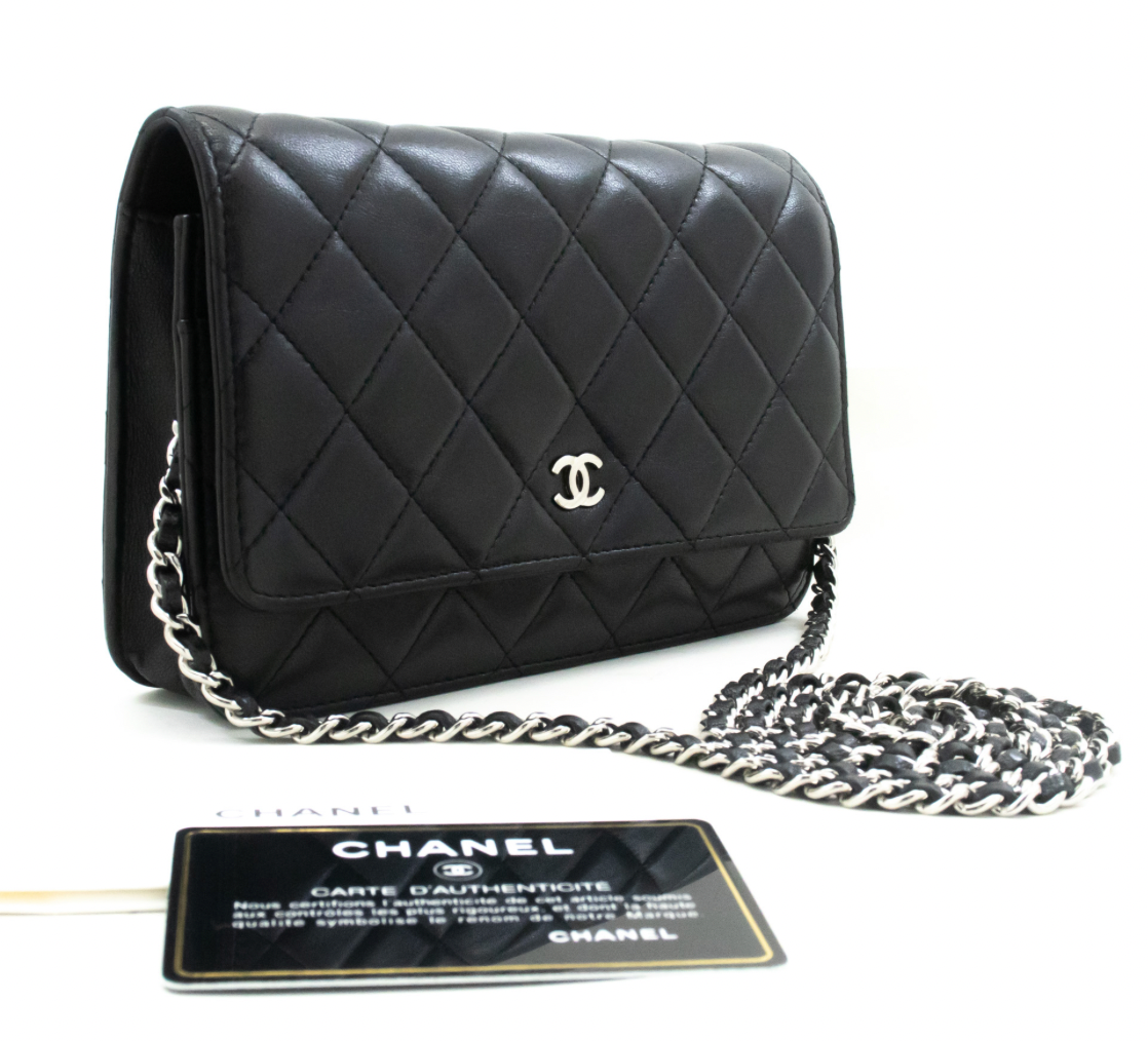 Pre-owned 2016 Quilted black colour Chanel Lambskin Classic CC Wallet on Chain