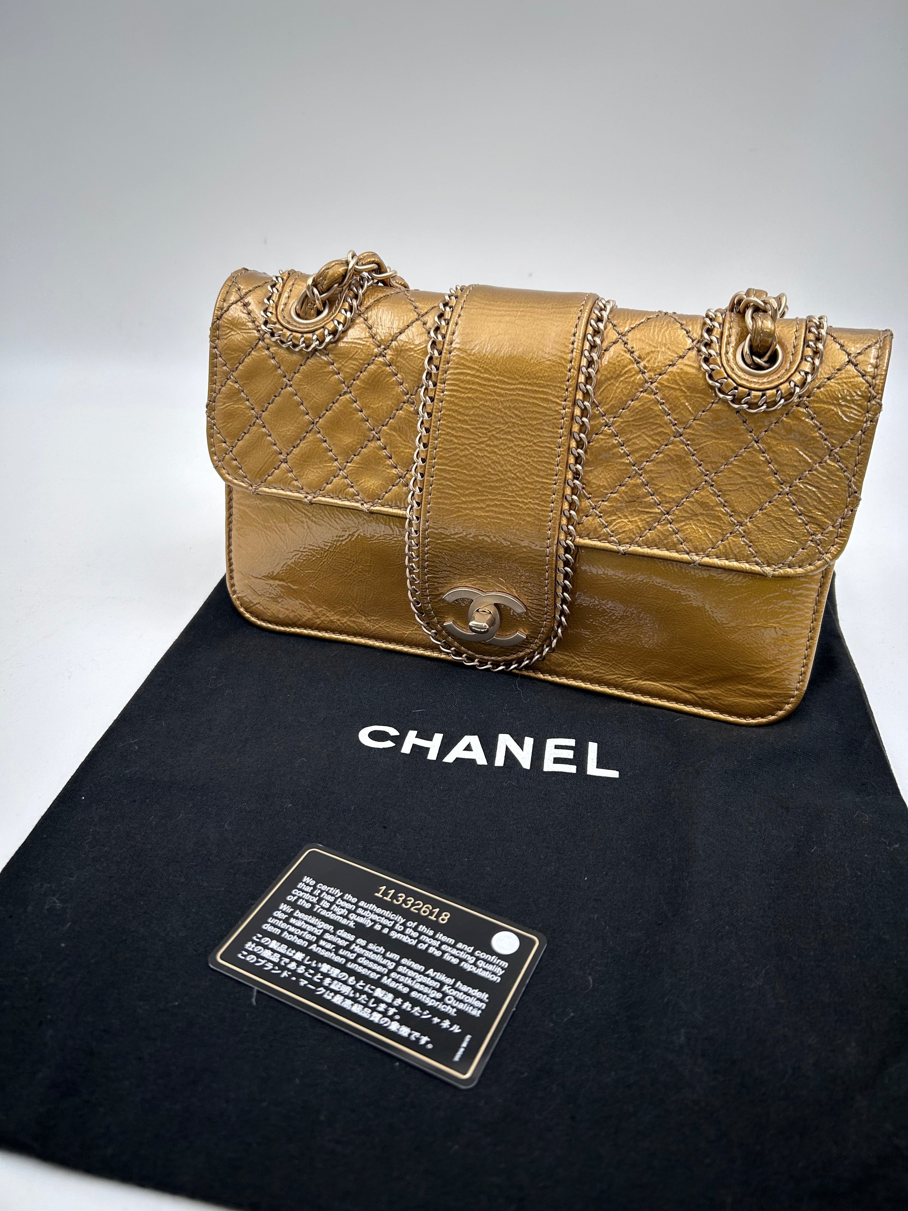 Pre-owned Chanel Madison Flap gold patent leather with quilted pattern & CC turn-lock on the front flap