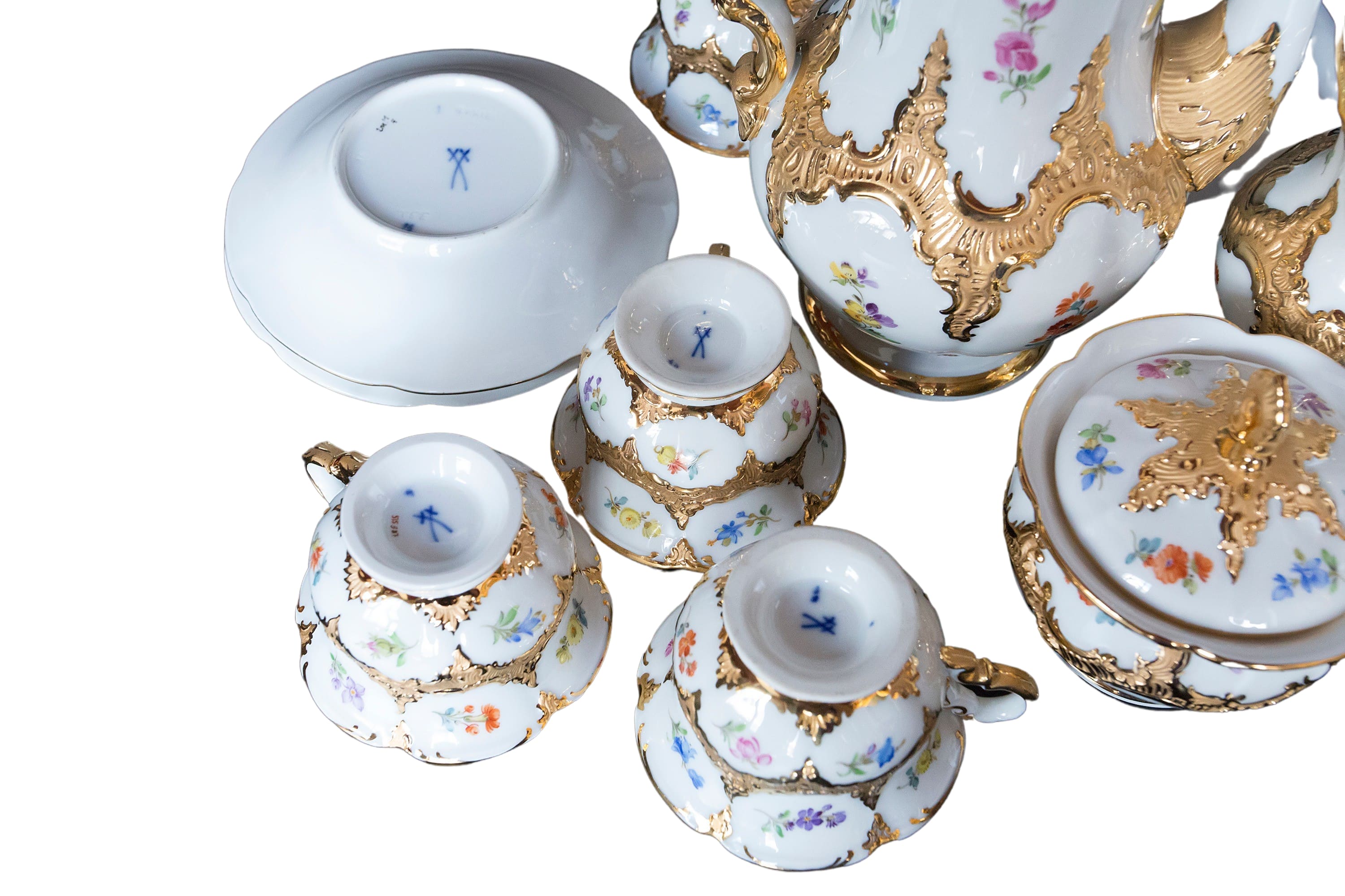 Antique Neo-Baroque "Royal B&X Englisch" by Meissen manufactory hand painted porcelain tea set