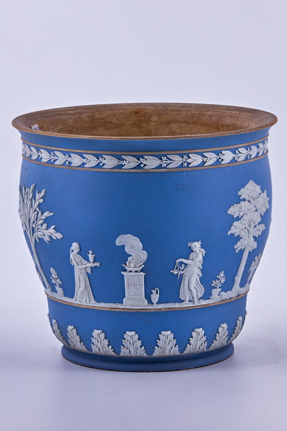 Wedgwood jasperware vase pot with porcelain stucco of neoclassical motif