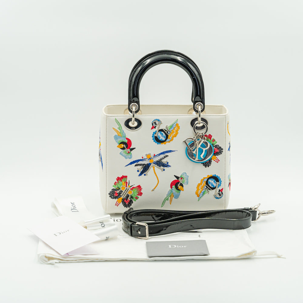 Bolso mediano Lady Dior de piel blanca con bordado edición especial