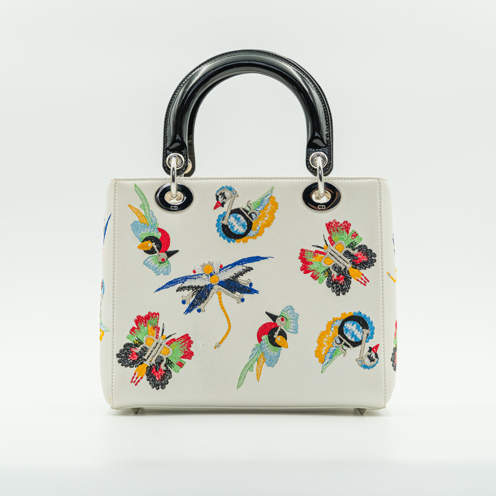 Bolso mediano Lady Dior de piel blanca con bordado edición especial