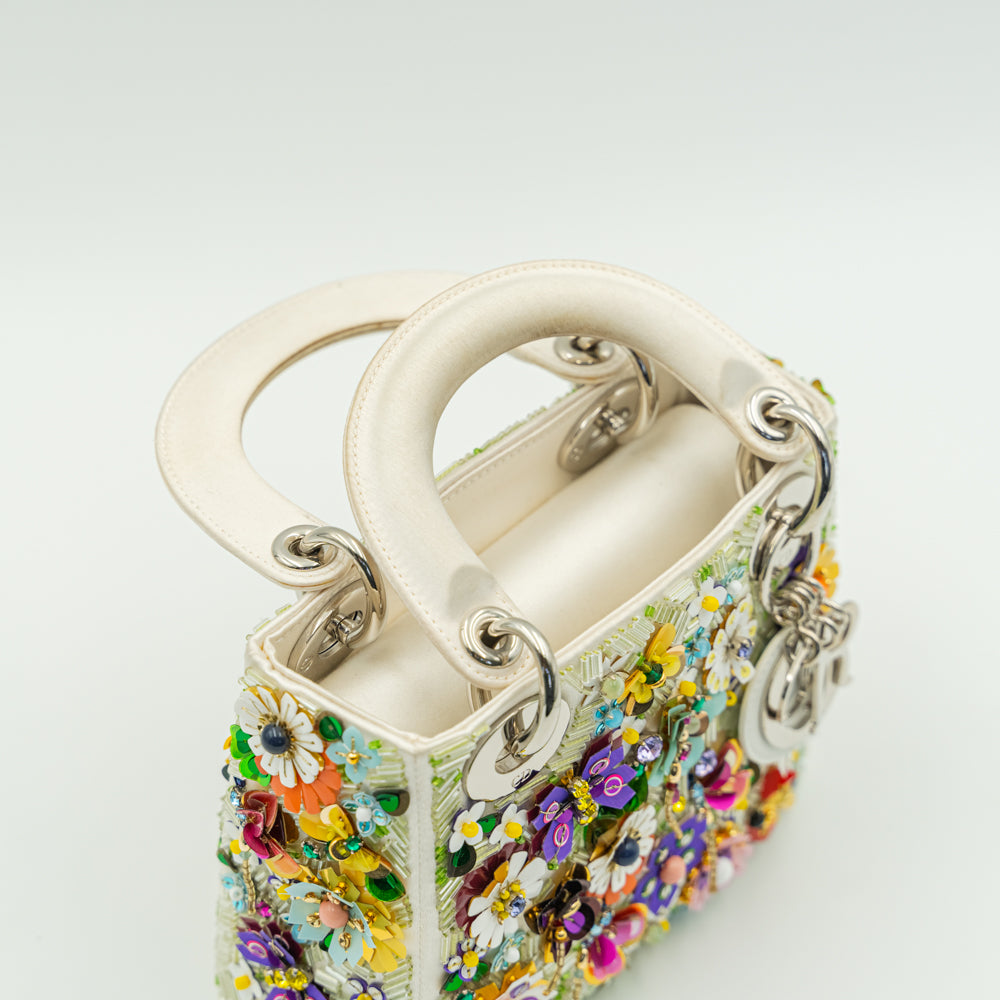 Lady Dior 白色和多色花卉綴飾迷你手提包