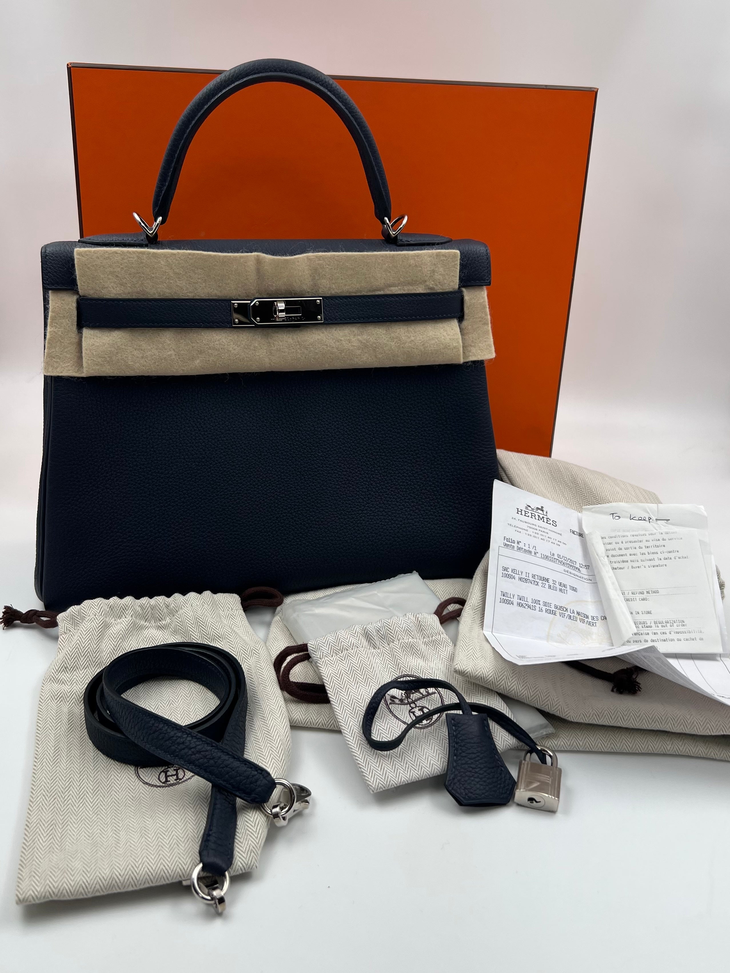 Full set Hermes Kelly Retourne 32 leather handbag in Blue Nuit Togo leather