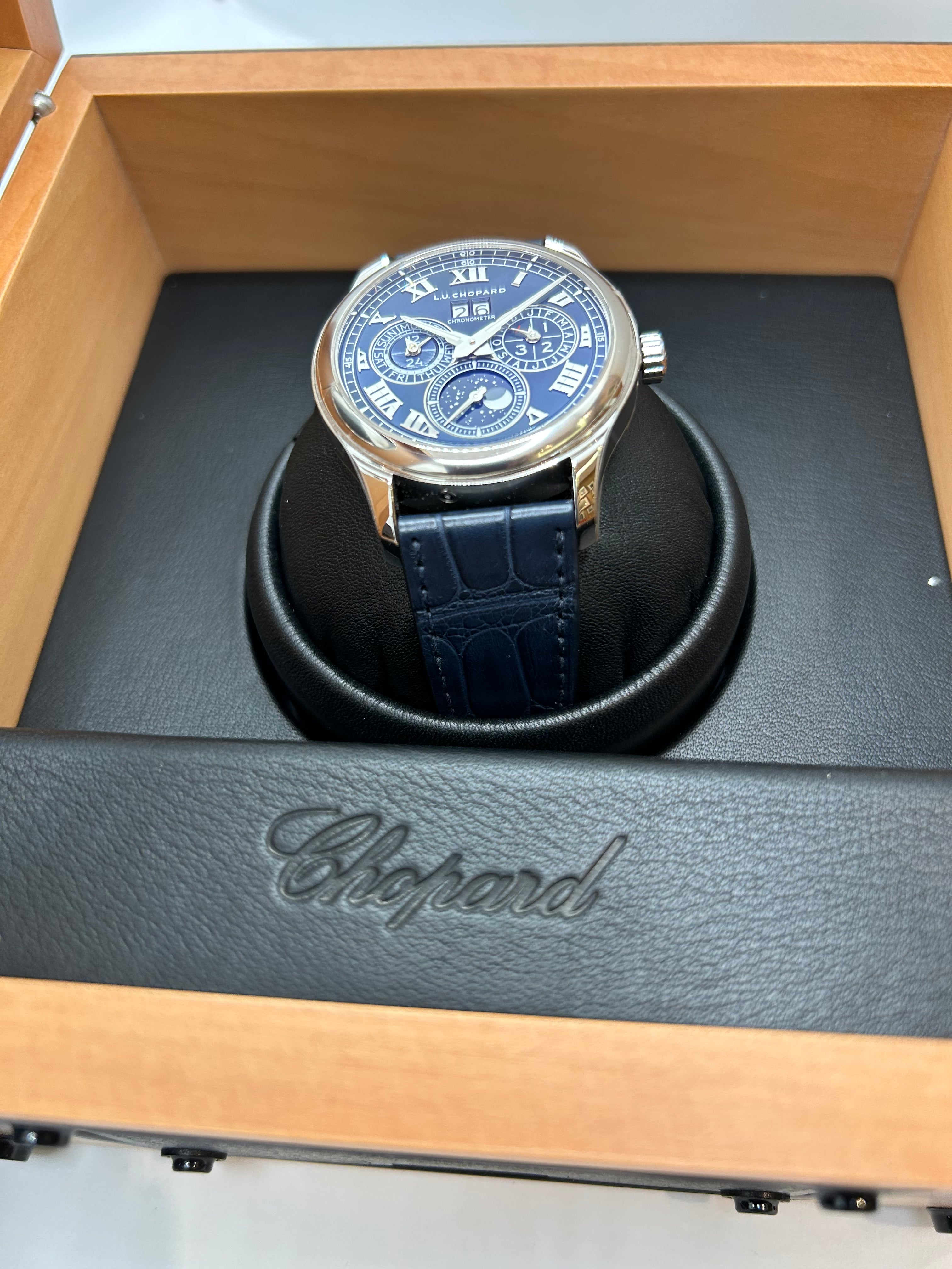 Reloj de pulsera Chopard LUC LUNAR ONE de platino de edición limitada de 43 MM